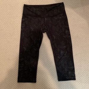 ALO Crop/Capri Leggings - Yoga/Gym Small